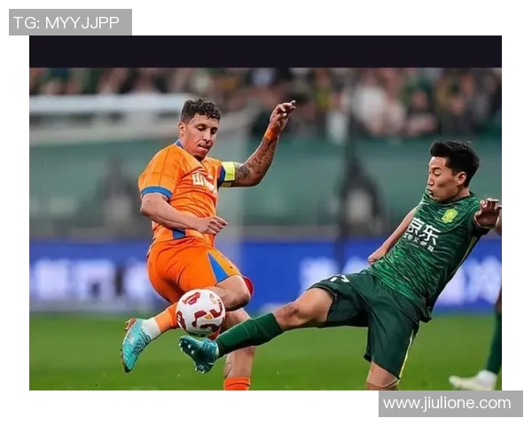 2023年足球界告别赛场的明星球员盘点与他们的辉煌历程回顾