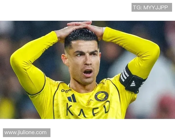 足球明星出轨事件最新进展曝光引发球迷热议与媒体关注